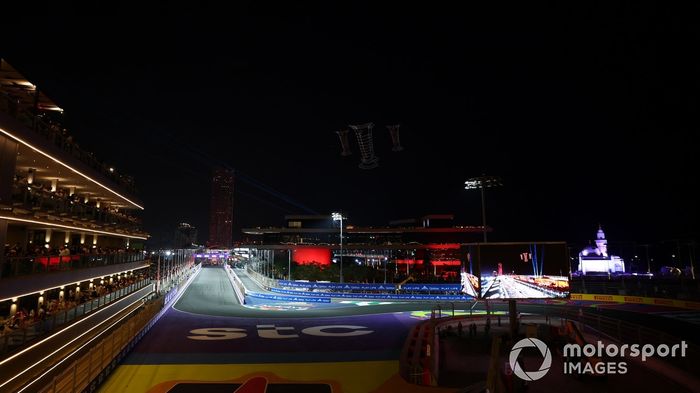 Espectáculo de drones en el cielo antes del Gran Premio de F1 de Arabia Saudí 