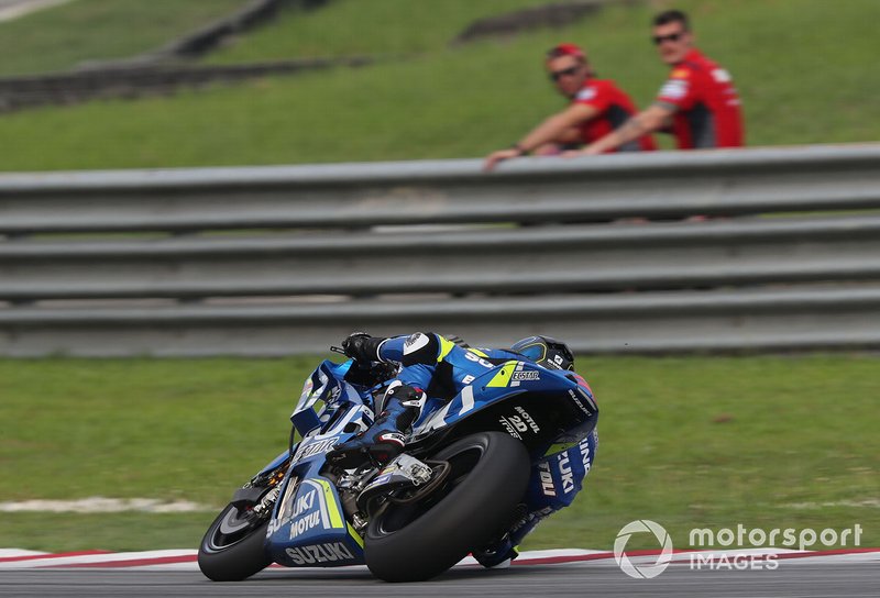 Danilo Petrucci, Ducati Team osserva Sylvain Guintoli, Suzuki Test Team