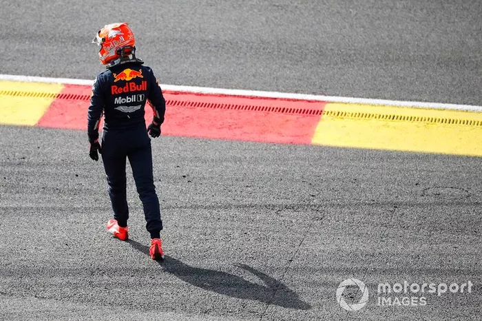 Max Verstappen, Red Bull Racing RB15 tras su incidente en la primera vuelta