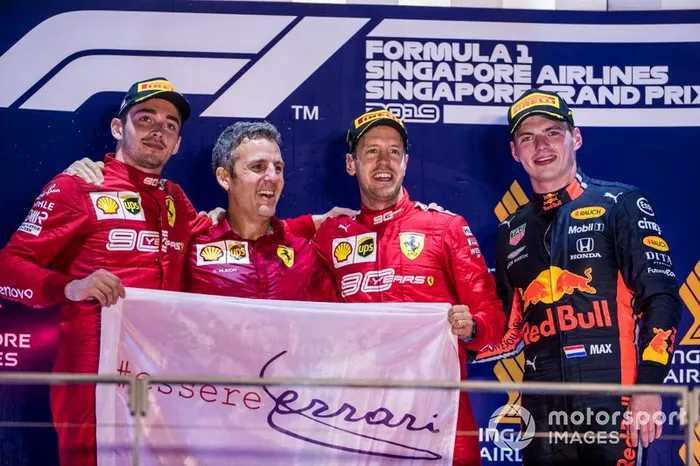 Charles Leclerc, Ferrari, il vincitore della gara Sebastian Vettel, Ferrari e Max Verstappen, Red Bull Racing sul podio