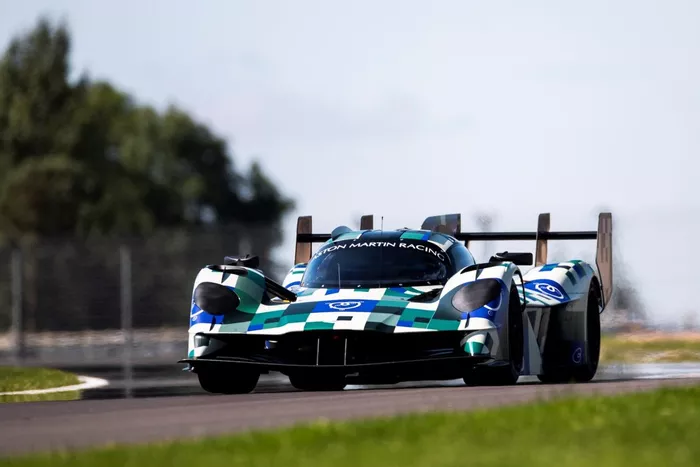 Aston Martin Valkyrie AMR-LMH