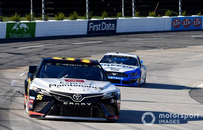 Matt DiBenedetto, Leavine Family Racing, Toyota Camry Toyota Express Maintenance