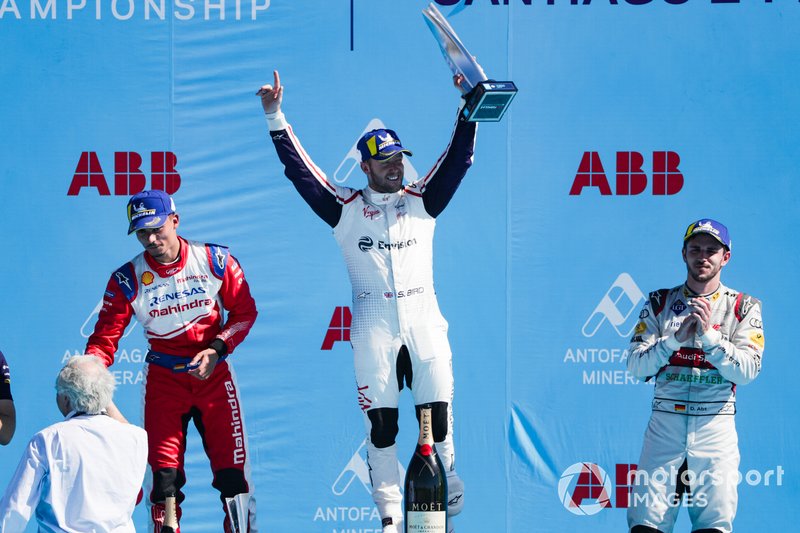 Sam Bird, Envision Virgin Racing, 1° classificato, festeggia sul podio accanto a Pascal Wehrlein, Mahindra Racing, 2° classificato, Daniel Abt, Audi Sport ABT Schaeffler, 3° classificato