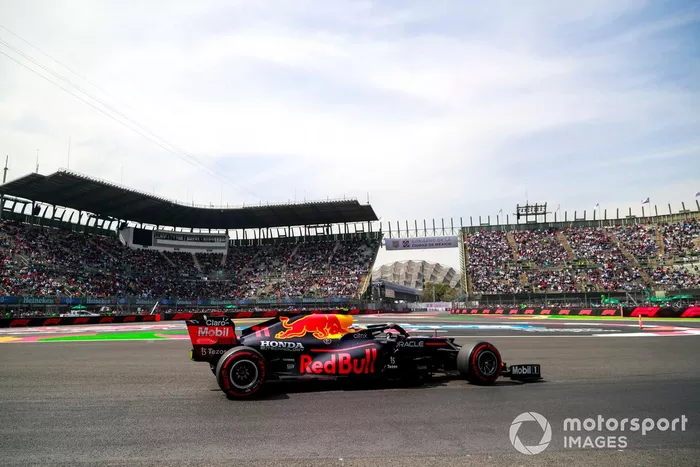 Sergio Pérez, Red Bull Racing RB16B