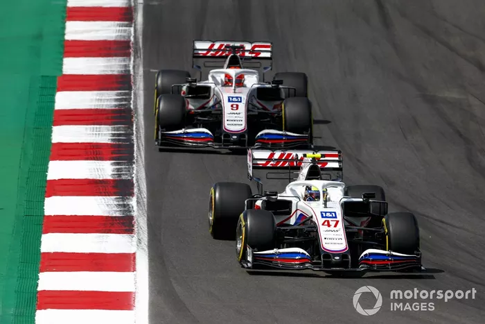 Mick Schumacher, Haas VF-21, Nikita Mazepin, Haas VF-21
