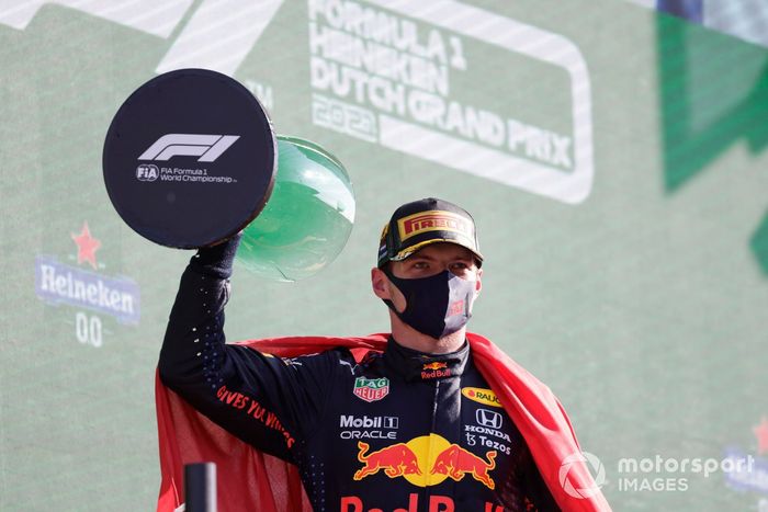 Podio: ganador Max Verstappen, Red Bull Racing