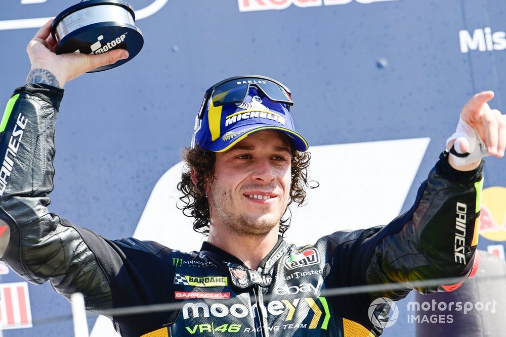 Podio: segundo lugar Marco Bezzecchi, VR46 Racing Team