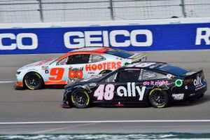 Noah Gragson, Hendrick Motorsports, Ally/Koker's Garage Chevrolet Camaro, Chase Elliott, Hendrick Motorsports, Hooters Chevrolet Camaro