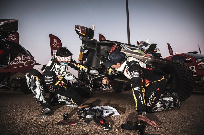 #314 Abu Dhabi Racing Peugeot: Cyril Despres, Mike Horn