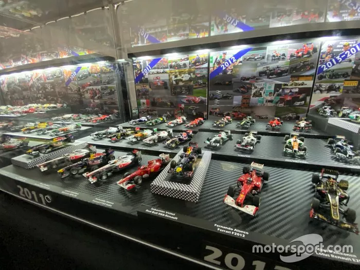 Colección de coches miniatura de F1