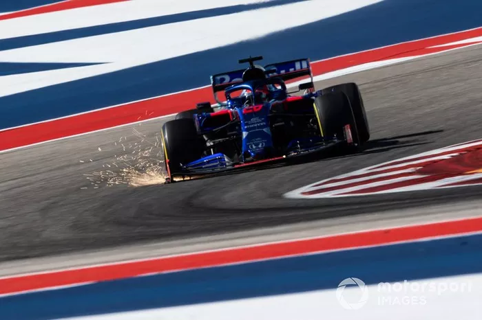 13.- Daniil Kvyat, Toro Rosso STR14, 1:33.989
