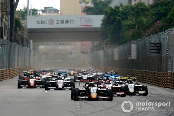 Arrancada, Jüri Vips, Hitech Grand Prix