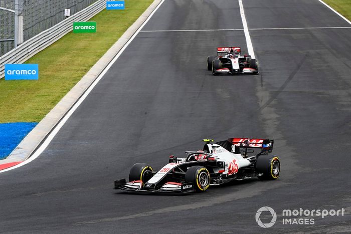 Kevin Magnussen, Haas VF-20, Romain Grosjean, Haas VF-20