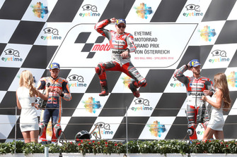 Podium : le deuxième, Marc Marquez, Repsol Honda Team, le vainqueur, Jorge Lorenzo, Ducati Team, le troisième, Andrea Dovizioso, Ducati Team