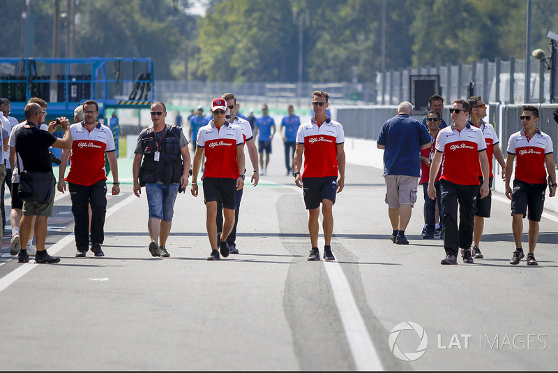 Marcus Ericsson, Sauber and his mechanics