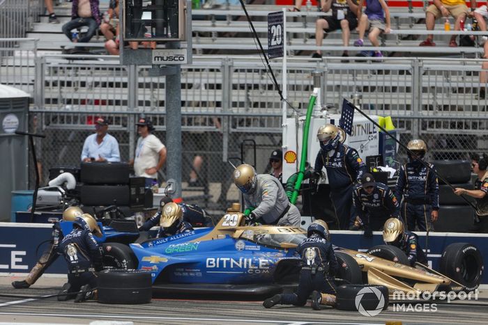 Ryan Hunter-Reay, Ed Carpenter Racing Chevrolet, parada en boxes