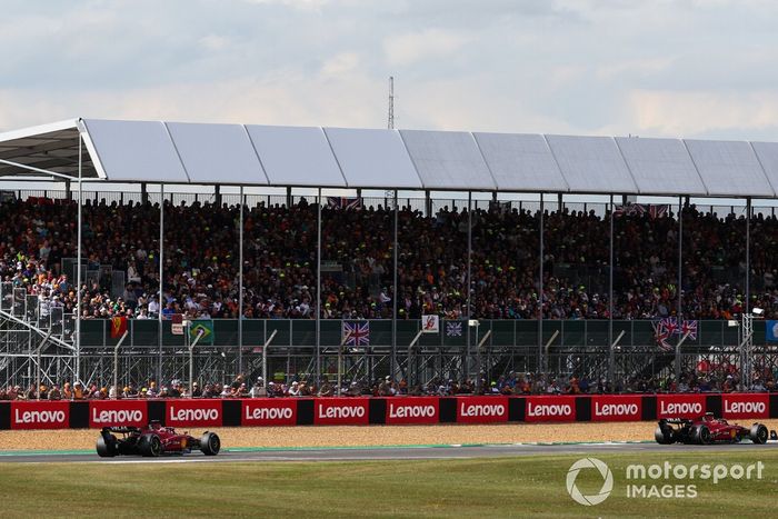 Carlos Sainz, Ferrari F1-75, Charles Leclerc