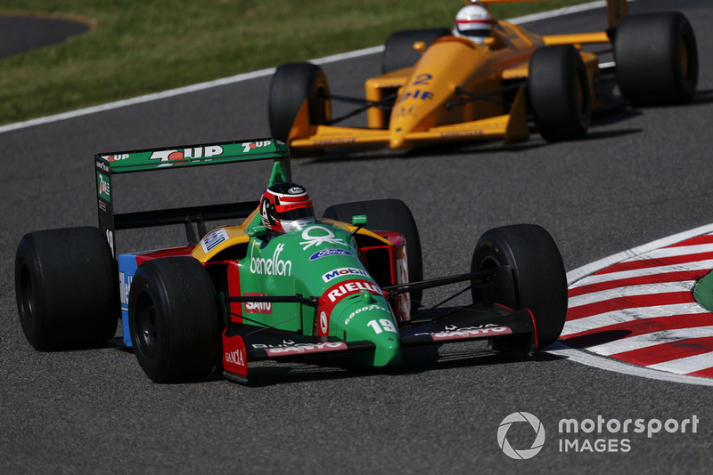 Aguri Suzuki, Benetton B188 lors des Legends F1 30th Anniversary Lap Demonstration