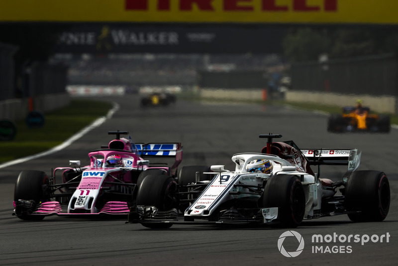 Marcus Ericsson, Sauber C37, Sergio Perez, Racing Point Force India VJM11