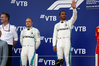 Race winner Lewis Hamilton, Mercedes AMG F1, second place Bottas, Mercedes AMG F1, and James Allison, Technical Director, Mercedes AMG on the podium