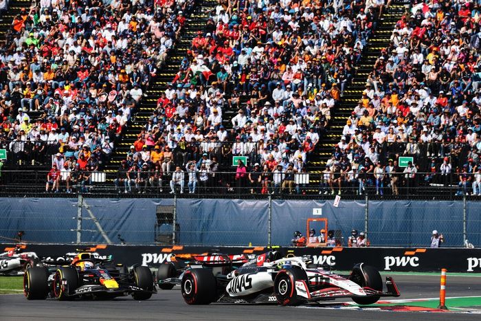 Max Verstappen, Red Bull Racing, Oliver Bearman, Haas F1 Team