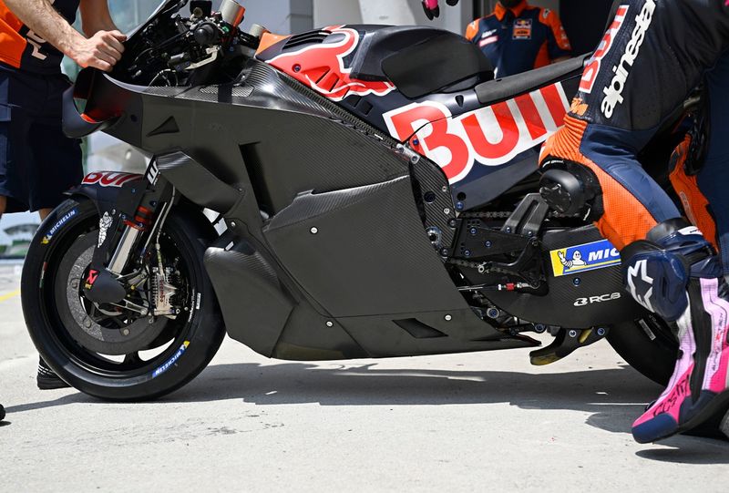 Red Bull KTM Tech 3 motorfiets detail