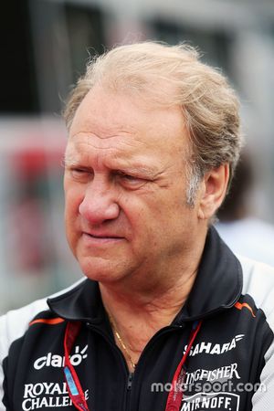 Robert Fernley, Sahara fuerza la India F1 equipo Subdirector