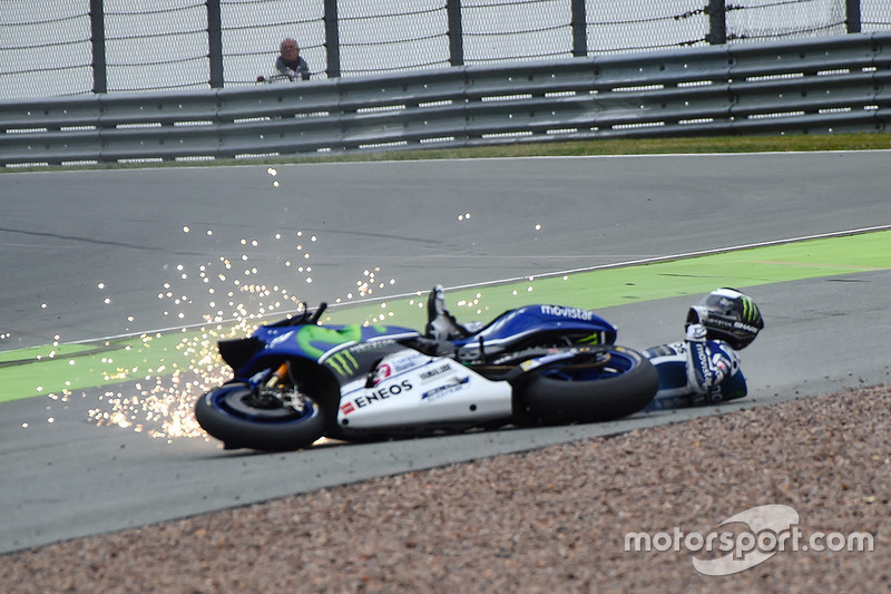 Jorge Lorenzo, Yamaha Factory Racing crash