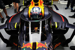 Daniel Ricciardo, Red Bull Racing RB12, mit Cockpitschutz