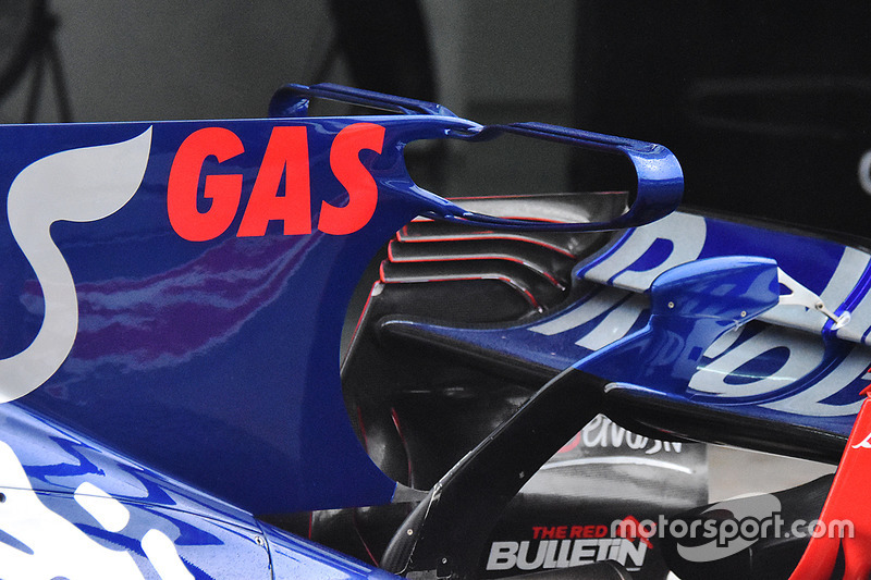 Scuderia Toro Rosso STR12 T-kanat