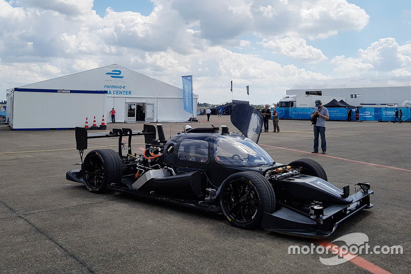 Le Devbot, voiture d'essais de Roborace 