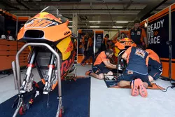 Box: Red Bull KTM Factory Racing