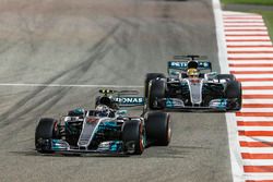 Valtteri Bottas, Mercedes F1 W08, Lewis Hamilton, Mercedes F1 W08, Felipe Massa, Williams FW40