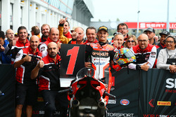 Le vainqueur de la course, Chaz Davies, Ducati Team
