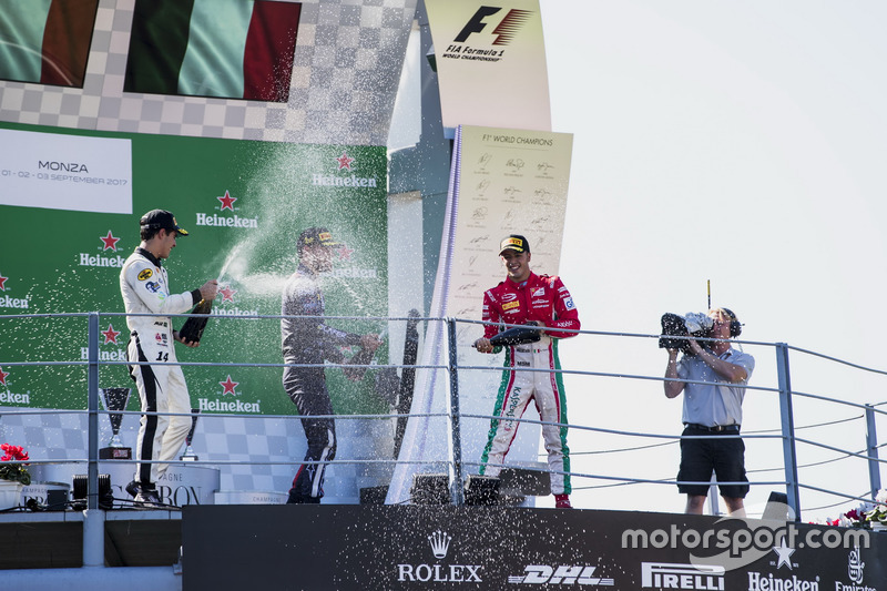 Podium: second place Sergio Sette Camara, MP Motorsport, Race winner Luca Ghiotto, RUSSIAN TIME, thi