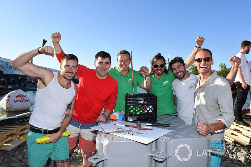 Raft race