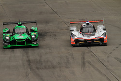 #22 Tequila Patron ESM Nissan DPi, P: Pipo Derani, Johannes van Overbeek #7 Acura Team Penske Acura DPi, P: Helio Castroneves, Ricky Taylor