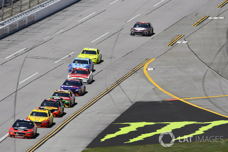 Brad Keselowski, Team Penske, Ford Fusion Snap on and Joey Logano, Team Penske, Ford Fusion Shell Pennzoil