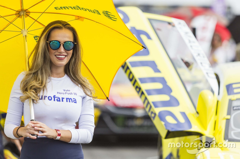 Grid girl