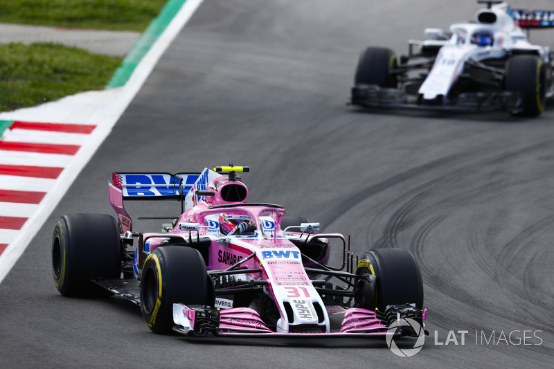 Esteban Ocon, Force India VJM11, Lance Stroll, Williams FW41