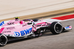 Esteban Ocon, Force India VJM11 Mercedes