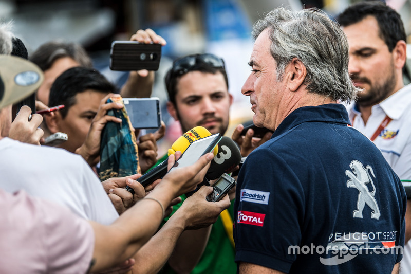 Carlos Sainz, Peugeot Sport with the media