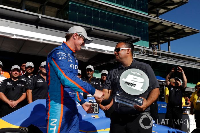 Scott Dixon é o pole position para as 500 Milhas de Indianápolis, que acontece no próximo domingo.
