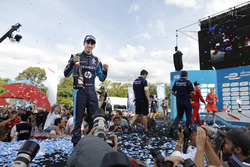 Podium: Race winner Sébastien Buemi, Renault e.Dams