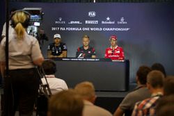 Lewis Hamilton, Mercedes AMG F1, Kevin Magnussen, Haas F1 Team y Sebastian Vettel, Ferrari