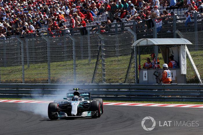 Valtteri Bottas, Mercedes-Benz F1 W08 Hybrid bloquea los frenos