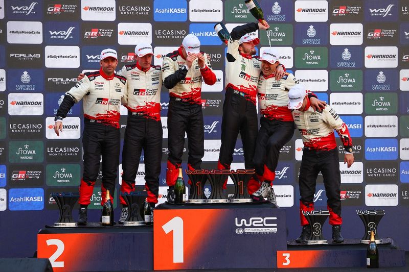 Oliver Solberg, Elliott Edmondson, Toyota Gazoo Racing WRT Toyota GR Yaris Rally1, Sébastien Ogier, Vincent Landais, Toyota Gazoo Racing WRT Toyota GR Yaris Rally1, Elfyn Evans, Scott Martin, Toyota Gazoo Racing WRT Toyota GR Yaris Rally1