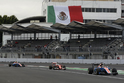 Паскаль Верляйн, Manor Racing MRT05, Себастьян Феттель, Ferrari SF16-H, Естебан Окон, Manor Racing M