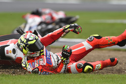 Crash Andrea Iannone, Ducati Team