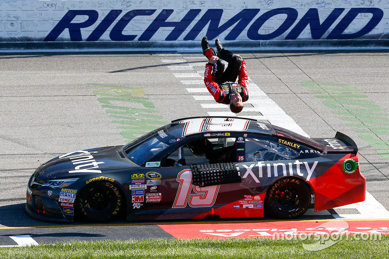 2016, Richmond 1: Carl Edwards (Gibbs-Toyota)